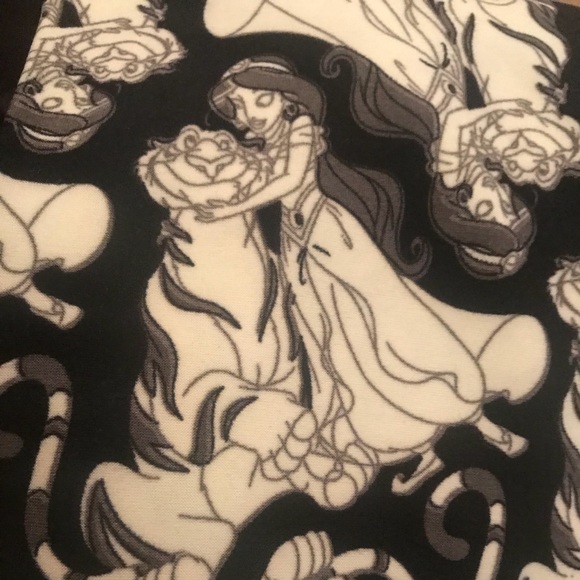 LuLaRoe Pants - Lularoe OS Disney Princess Jasmine and Rajah NWT